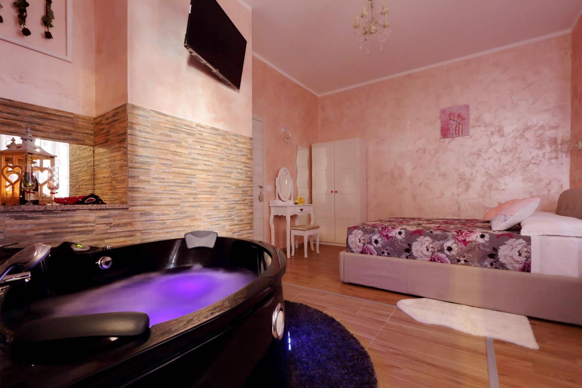 Deluxe Rooms And Chilling Jacuzzi Suite Guesthouse 로마 객실 사진